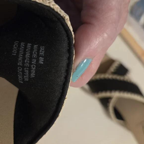 Volatile Black and Cream Women's Sandals - Picture 4 of 4